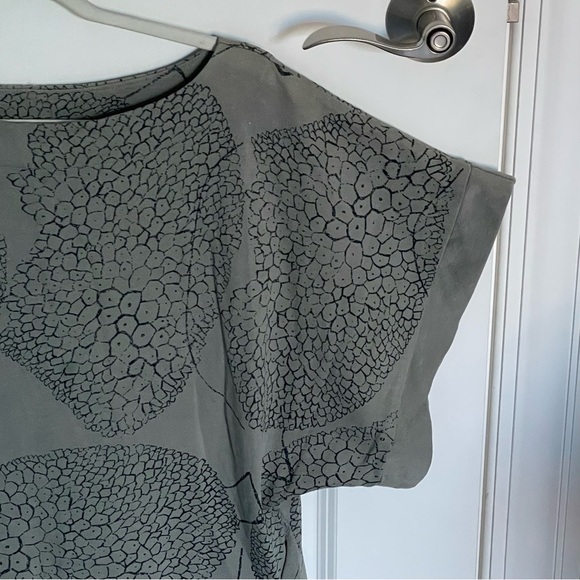 No Nasties Light Gray Goenchi Loopknit Midi Dress Size Large - 47457 - Picture 4 of 13